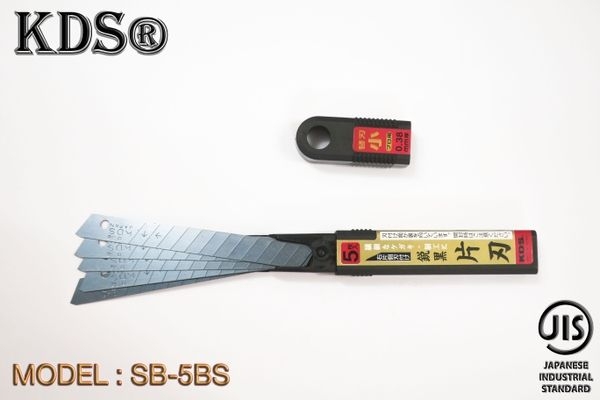 Lưỡi Dao Sắc Cạnh 1 Mặt KDS chủ yếu được thiết kế để lắp vào các loại dao rọc giấy thủ công hoặc các thiết bị cầm tay tương thích.