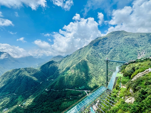 Vé Cầu Kính Rồng Mây