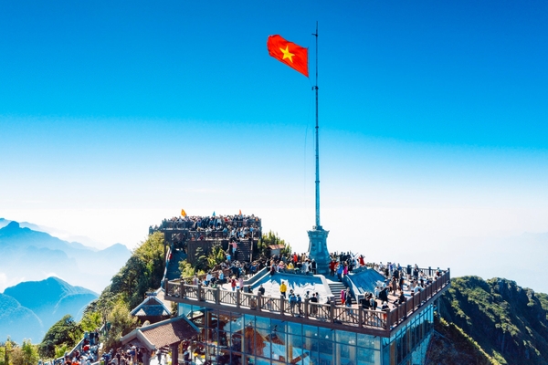 Tour Sapa 2 Ngày 1 Đêm: Núi Hàm Rồng - Fansipan