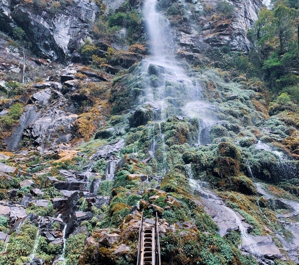 Tour Trekking Leo Núi Nhìu Cồ San