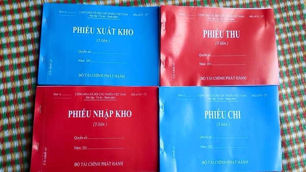 phieu-thu-chi-xuat-nhap-kho-a5-2-lien-3-lien-loai-60-to-100-to