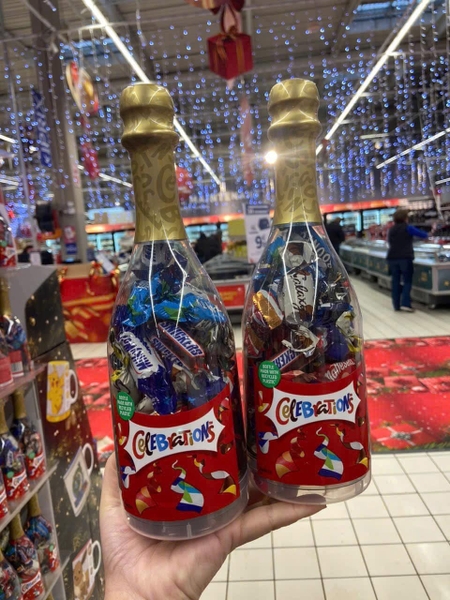 CHAI KẸO SOCOLA HỖN HỢP CELEBRATIONS - 296G