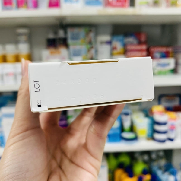 KEM CHỐNG NẮNG CHO BÉ LA ROCHE - POSAY SPF 50 PA