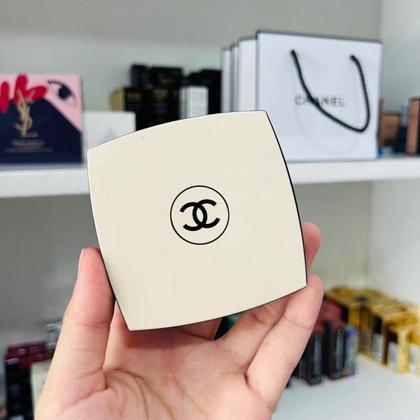 PHẤN PHỦ CHANEL B10 LES BEIGES HEALTHY GLOW SHEER POWDER - 12G