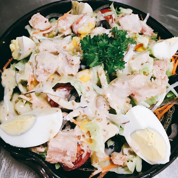 Salad cá ngừ với ngô non