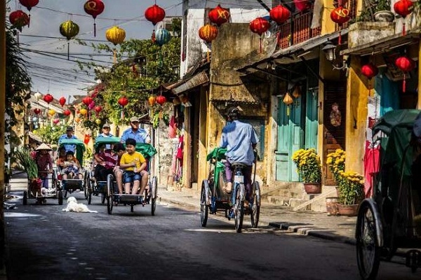 TOUR DU LỊCH MIỀN TRUNG bằng xe giường nằm