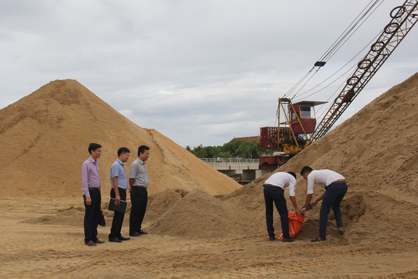 Vật liệu xây dựng tăng giá chóng mặt