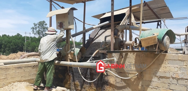 Thợ khai thác cát phát minh máy 