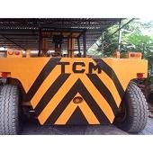 thue-xe-nang-2-5-tan-binh-duong