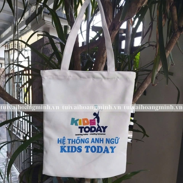 tui-vai-canvas-in-logo-kids-today