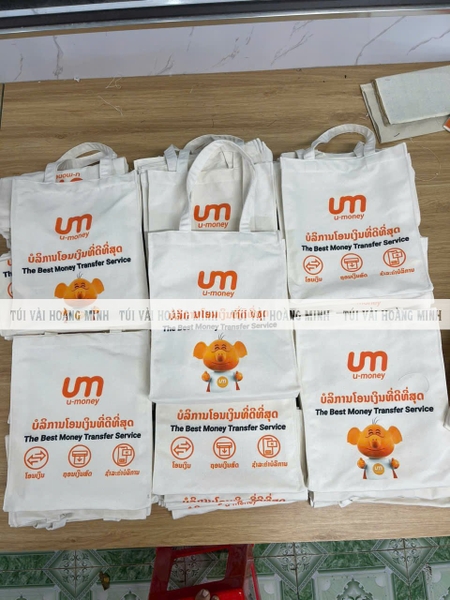 tui-vai-canvas-in-logo-u-money-qua-tang-marketing-xanh-hieu-qua