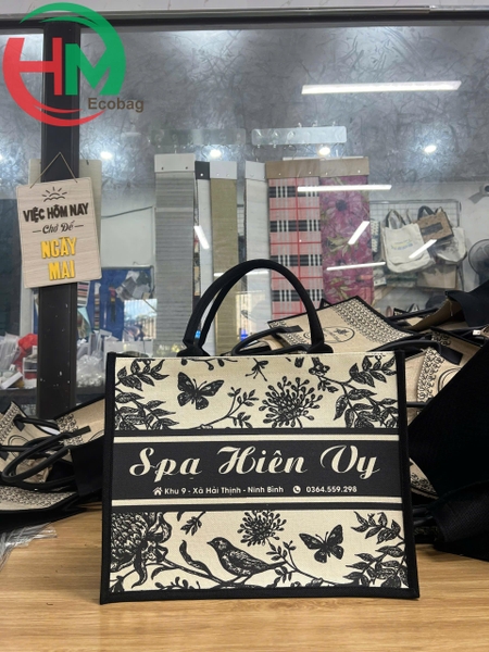 tui-vai-linen-in-logo-spa-hien-vy-giai-phap-qua-tang-sang-trong