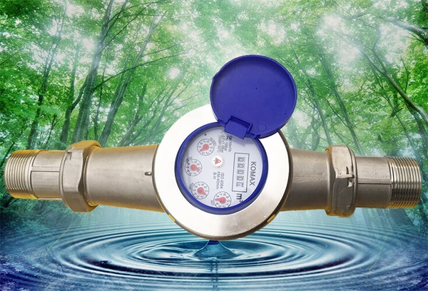 DN32 - Đồng hồ nước Komax thân inox DN32 nối ren - Có Hiệu chuẩn