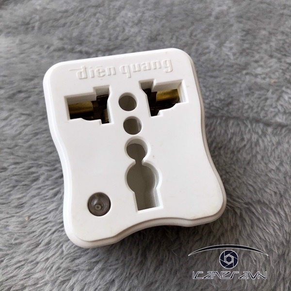 Phích cắm chuyển Điện Quang ĐQ UA2A