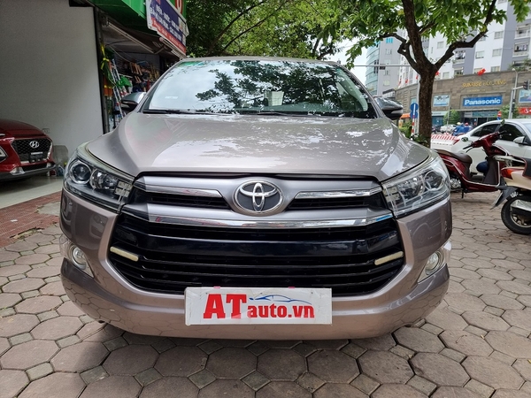 toyota innova 2.0 v số tự động bản cao cấp 2016