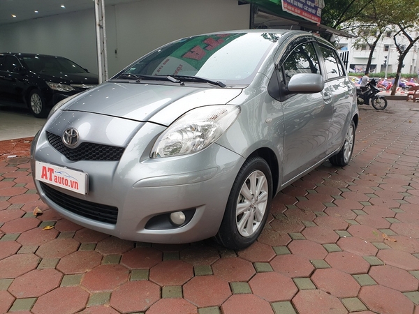 toyota yaris 1.3 nhập nhật cá nhân biển hà nội 2009