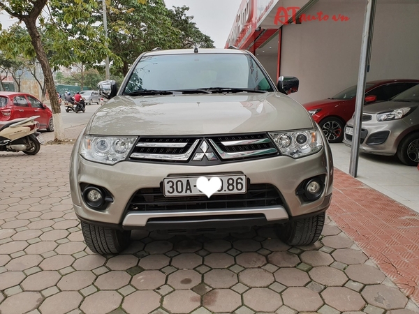 Mitsubishi Pajero Sport Diesel MT 2014