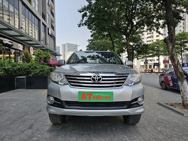 Toyota Fortuner 2.7V một chủ từ đầu biển Hà Nội