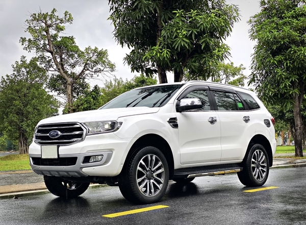Ford Everest Titanium 4x4 AT sản xuất 2020 model 2021