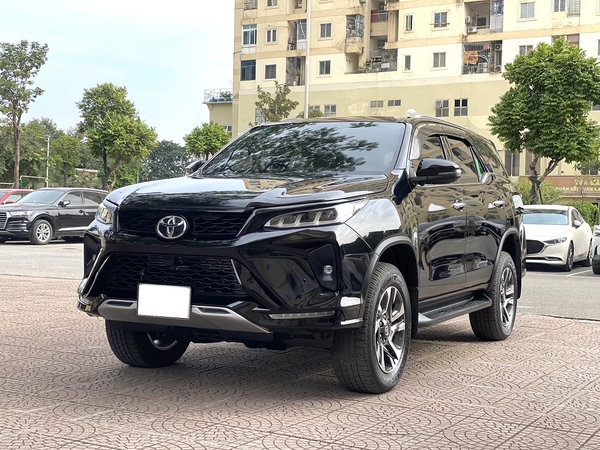 Toyota fortune legender 2022 cực mới tiết kiệm nhiều chi phí lăn bánh
