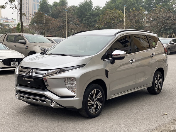 siêu mới Mitsubishi Xpander 1.5 AT sản xuất 2021,màu bạc