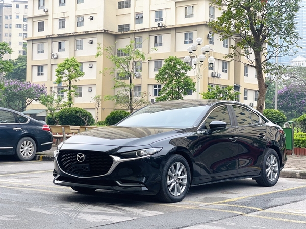 Mazda 3 Luxury 2023 siêu lướt, một chủ từ mới