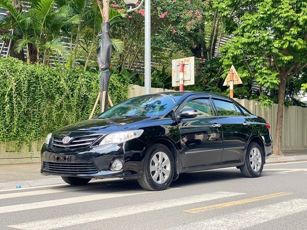 toyota altis 1.8G 2011, một chủ từ mới, lăn bánh 9 vạn km zin
