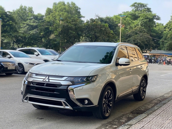 mitsubishi outlander 2.0 premium 2020 một chủ từ đầu
