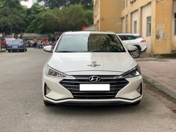 Hyundai Elantra 1.6 AT sản xuất 2020, một chủ từ đầu