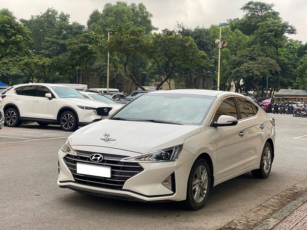 Hyundai Elantra 1.6 AT sản xuất 2020, một chủ từ đầu