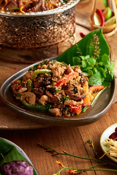 Gà Đông Tảo xào sả ớt