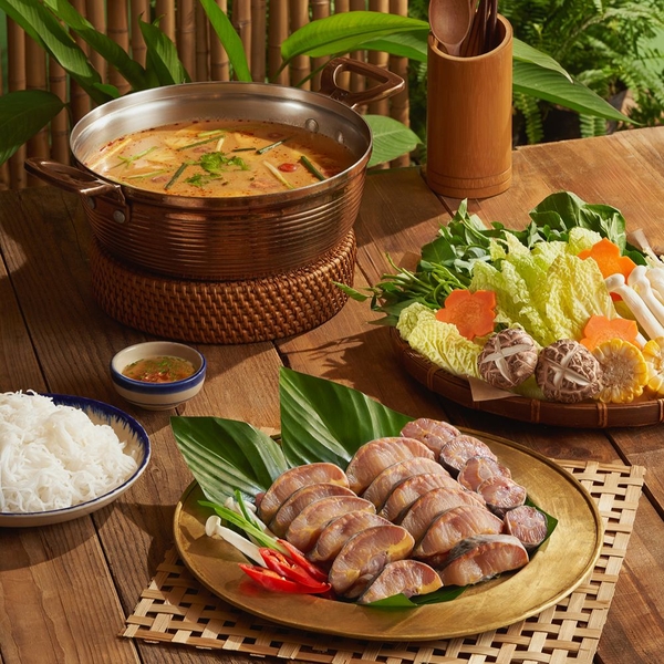 Lẩu cá tầm chua cay