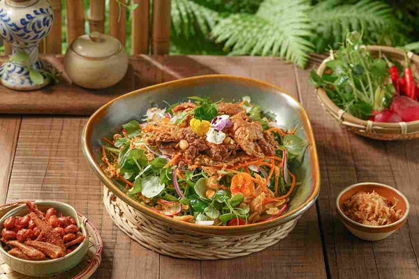 Nộm bò rau càng cua Đà Nẵng