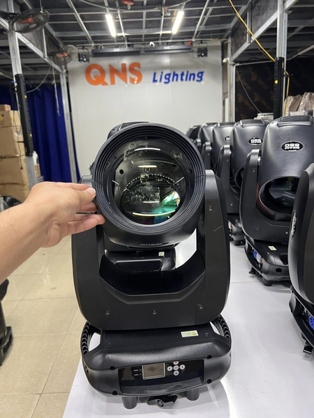den-ky-xao-tao-hieu-ung-tren-san-khau-model-beam-550-thuong-hieu-qns