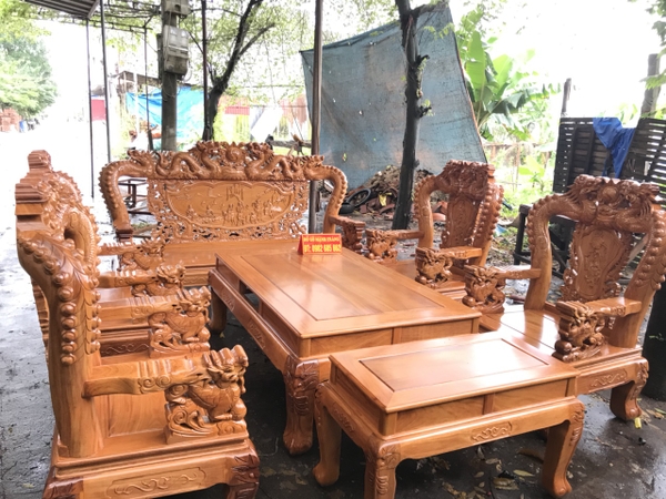 bo-ban-ghe-rong-dinh-go-go-do-10-mon