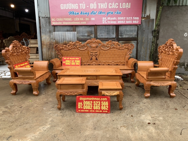 bo-ban-ghe-hoang-gia-go-go-do
