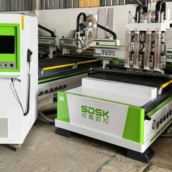 Máy CNC Cắt Gỗ Nội Thất - Thay Dao Tự Động SDSK - ONLINE STORE