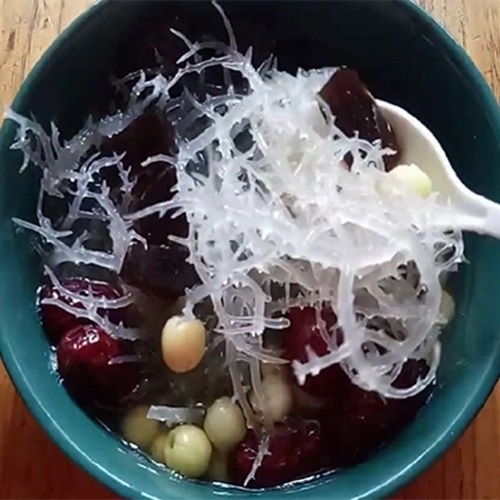 Cách nấu chè rong sụn táo giải nhiệt mùa hè