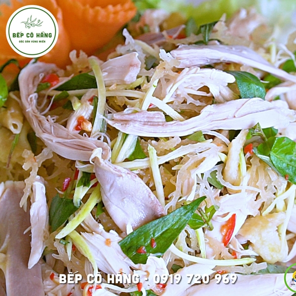 Ăn ngon mà không lo tăng cân với công thức làm salad rong sụn ức gà siêu đơn giản