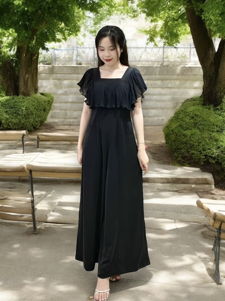 Jumsuit dài cổ vuông bèo dập, 2 túi trước - đen
