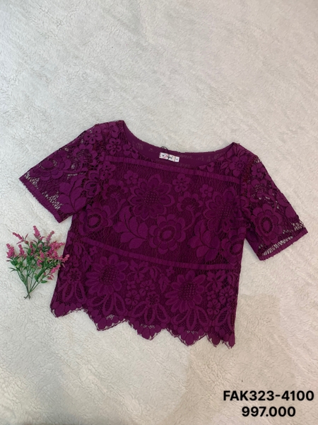 Áo croptop cổ thuyền tay lỡ lai ren