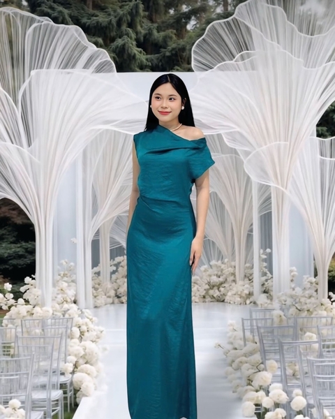 Đầm tiệc maxi cổ đổ