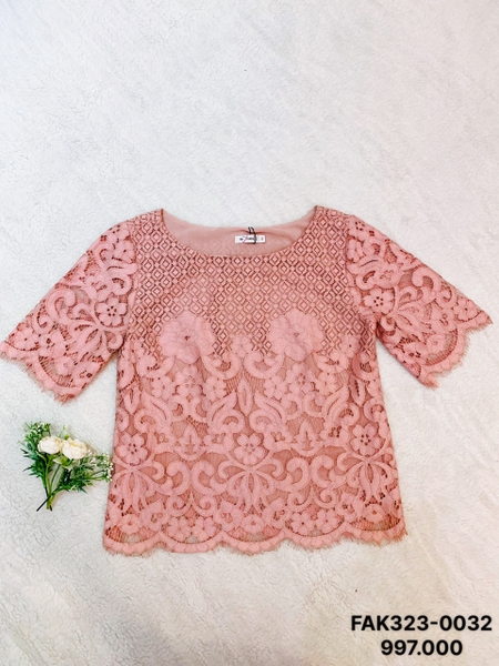 Áo croptop cổ thuyền tay lỡ lai ren