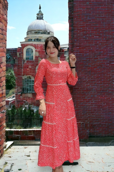 Đầm maxi tay dài, tầng cổ tim rã eo ghép ren