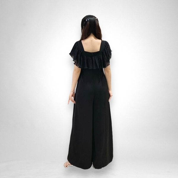 Jumsuit dài cổ vuông bèo dập, 2 túi trước - đen
