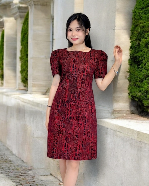 Đầm suông eo cổ thuyền cạn dk sắt, tay ngắn, túi