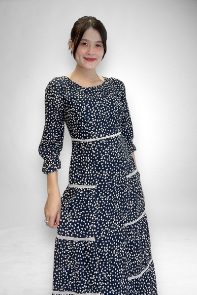 Đầm maxi tay dài, tầng cổ tim rã eo ghép ren