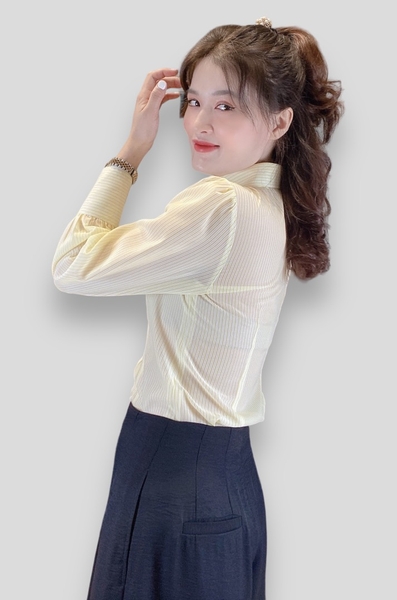Áo sơ mi tay dài dún măng sết to