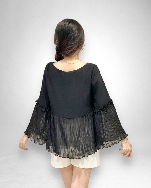 Áo cổ thuyền sâu rã chân ngực