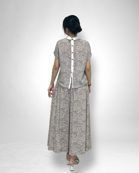 Áo sơ mi tay liền, nút sau